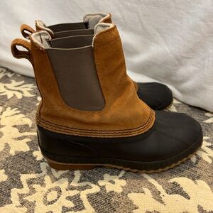 Excellent Condition Sorel Boots Size 4